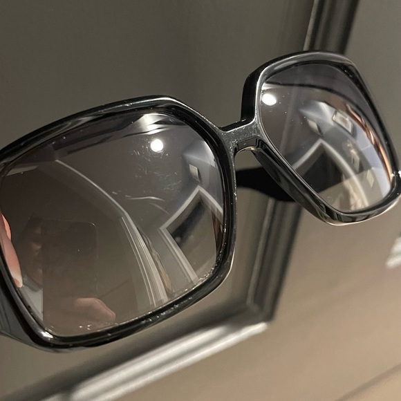 Burberry women’s oversized sunglasses - Picture 8 of 8